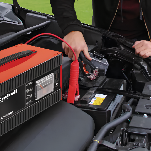 EmergencyPrompt technician performing a car jump start service in Ottawa